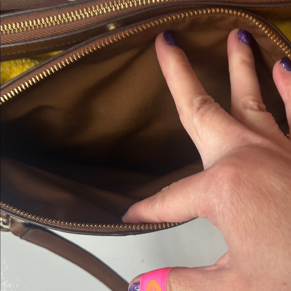 Coach Tan Leather Shoulder Bag - Picture 5 of 10
